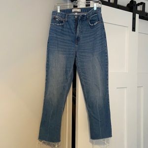 Never worn Abercrombie& Fitch  jeans size 29 Curve Love